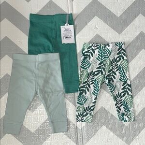 Green and Leaf Print Baby Leggings Set 3 set bundle 0-3 newborn